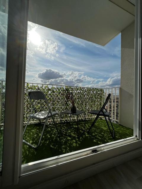 Evasion Familiale & Appartement Convivial Et Chaleureux Epinay-sur-Seine Ngoại thất bức ảnh